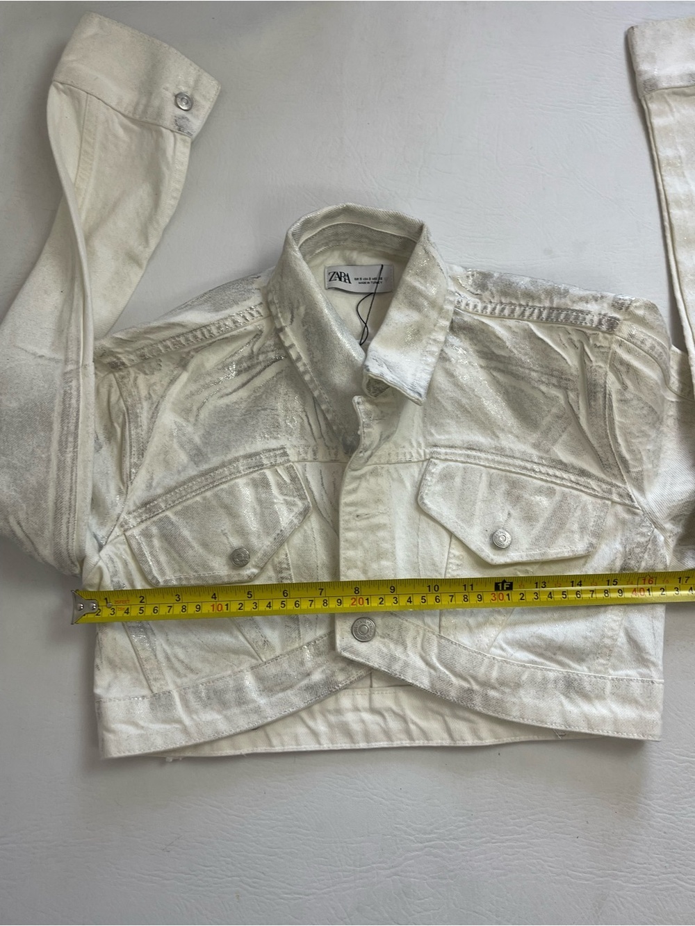 Zara Metallic Silver High-Low Cropped Denim Jacket NWT Size S - Picture 4 of 10